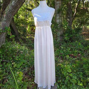 VTG Dainty Ivory Vassarette Lace Nylon Women's‎ Slip Dress Small Coquette Maxi